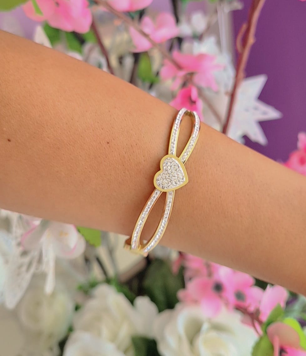 Bracciale Rigido con cuore e punti luce